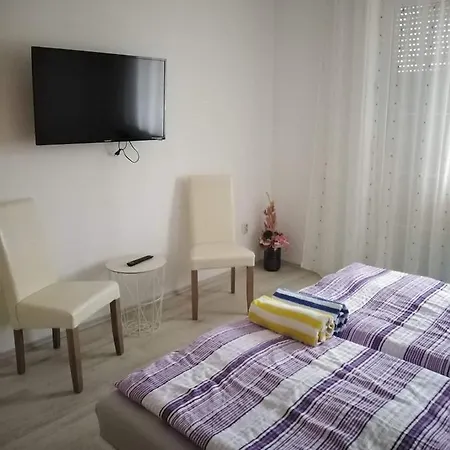 Vendégház Coraline Vendeghaz *